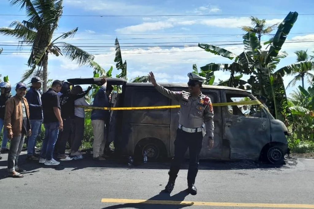 Rp 4,6 Miliar Ludes Sekejap: Kebakaran Mobil ATM di Polewali Mandar, Menkeu Curiga Ada Kejanggalan